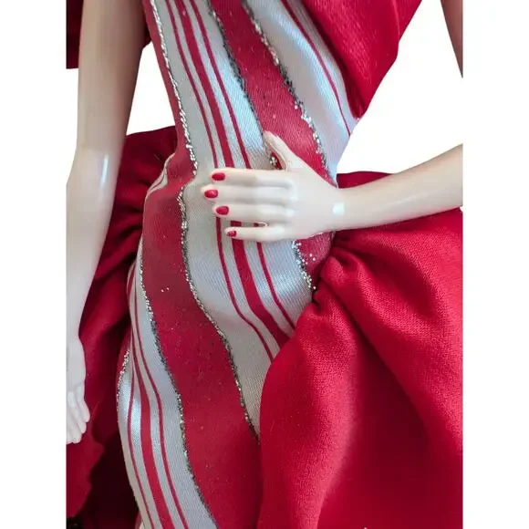 Pre-owned Mattel Barbie 2019 Blonde Holiday Barbie Doll FXF01 - Picture 3 of 7